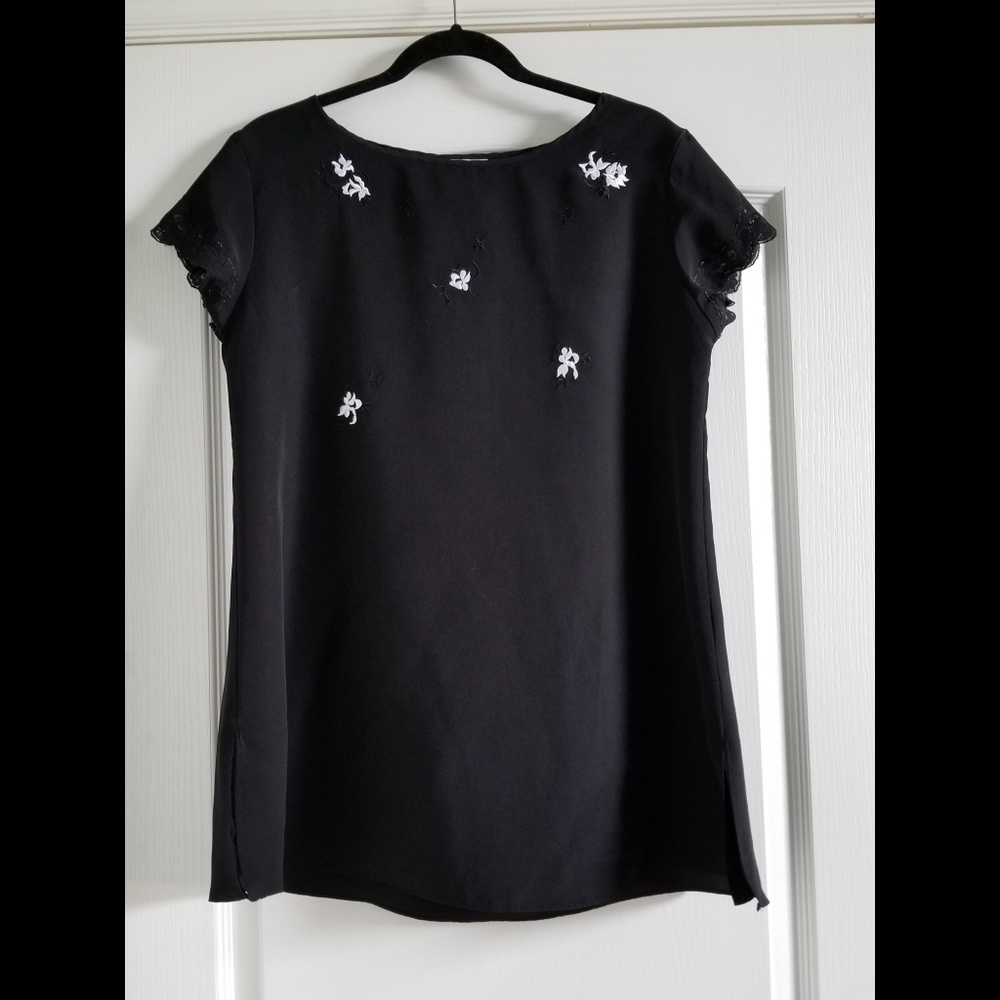Adorable Natori Black Nightgown in Size Medium